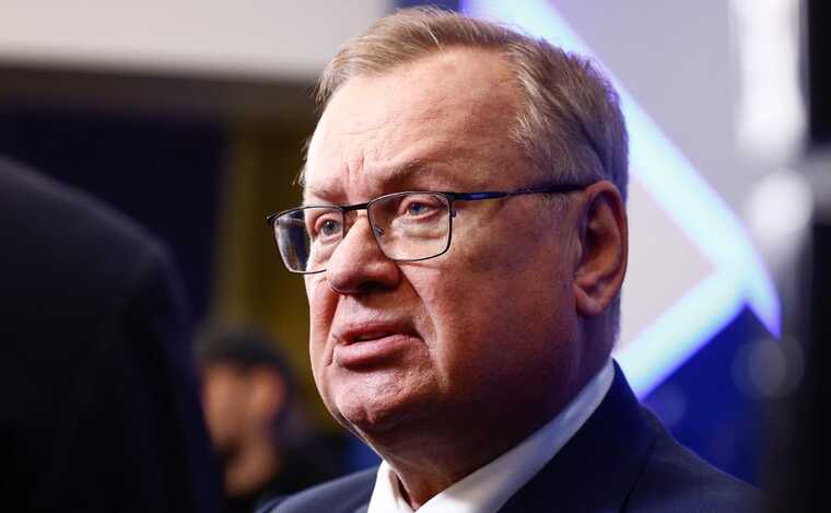 Флот на грани коллапса: как Костин превращает судостроение в схему по спасению ВТБ