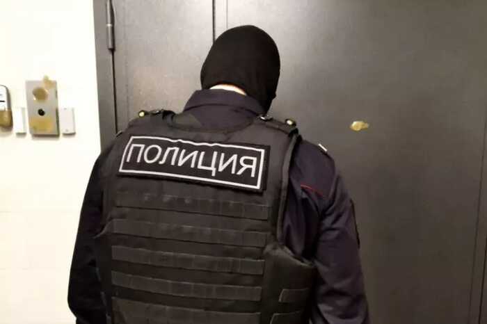 Силовики проводят обыски у бывших депутатов Ильи Азара и Игоря Глека